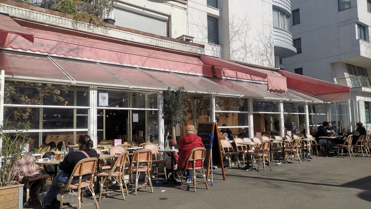 découvrez les revenus de youssef, serveur à paris, et comment il gère ses finances dans la capitale.